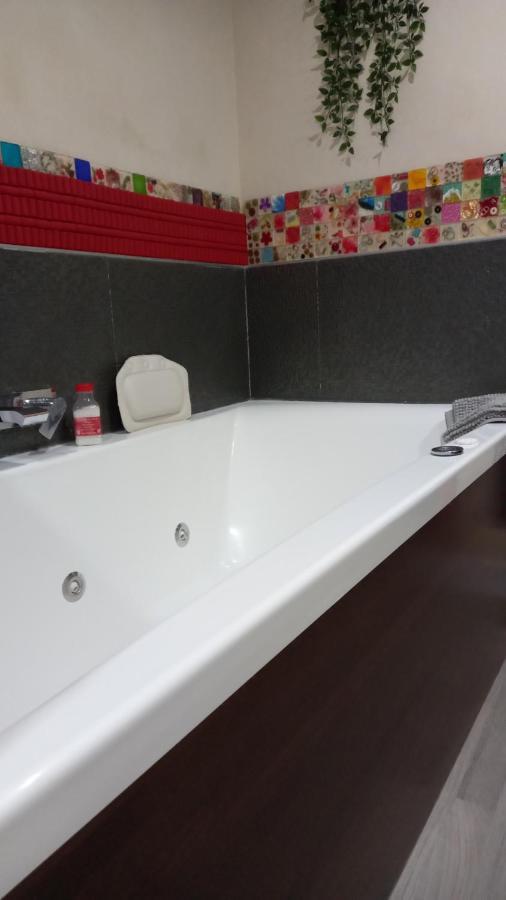 Appartement Loft "Coqueto" Rojo à Ubrique Extérieur photo