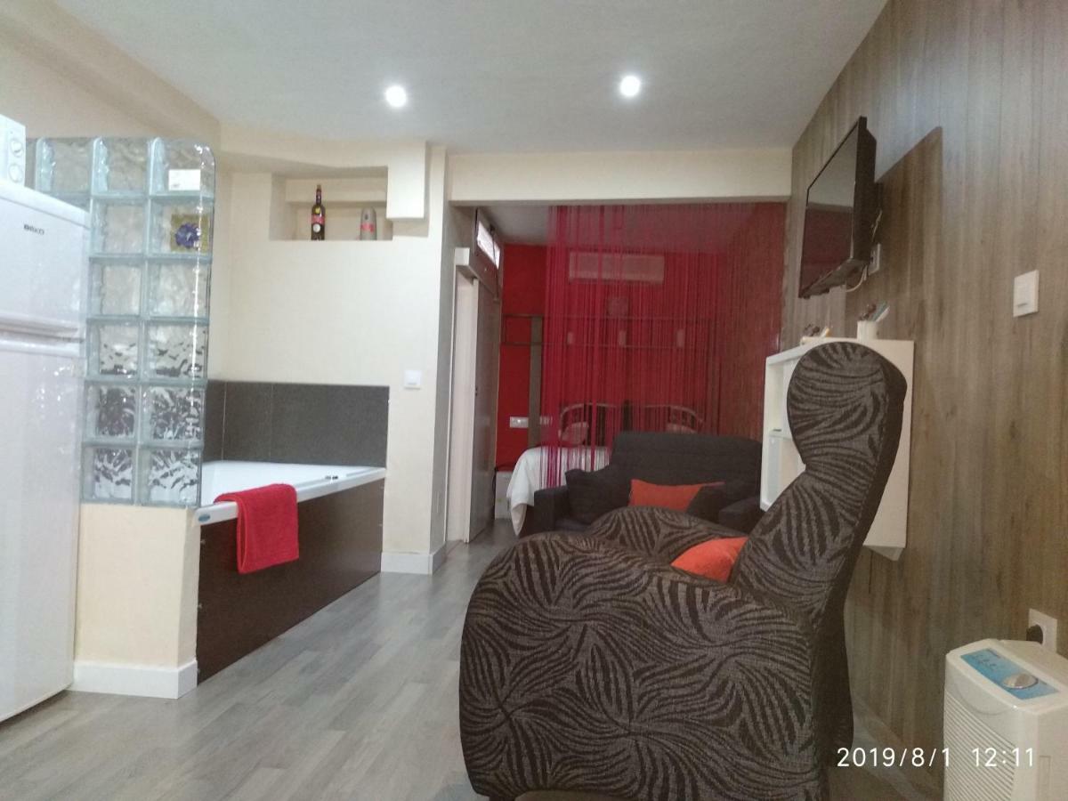 Appartement Loft "Coqueto" Rojo à Ubrique Extérieur photo